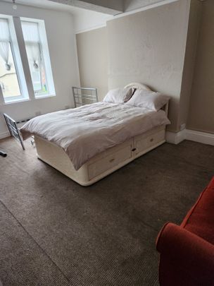 Room in a Shared Flat, Wellgate, S60 - Photo 1