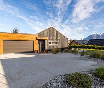 Pet-friendly 3 Bedroom, 2 Bathroom Home in Hanley's - Photo 2