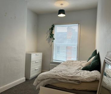 2 bedroom terraced house to rent - Photo 6