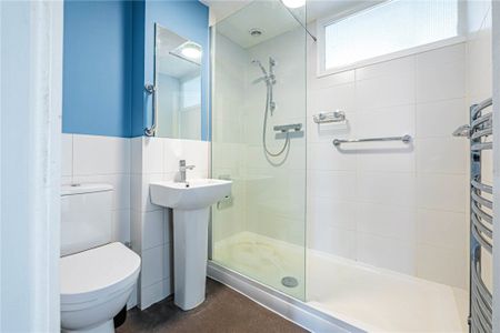 2 bed Flat for rent - Photo 3