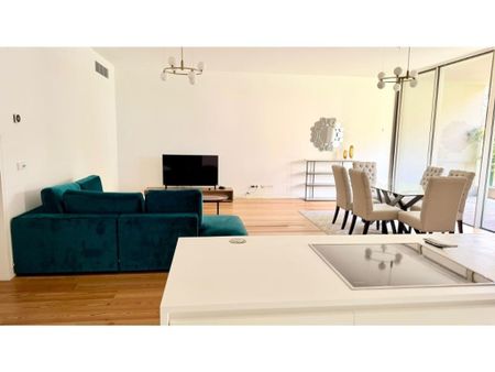 2 room luxury Apartment for rent in Cascais, Portugal - Photo 4