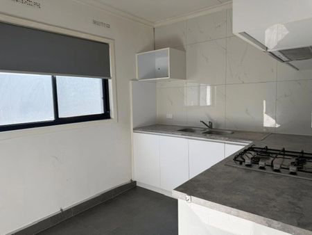 GREAT LOCATION! - Photo 5