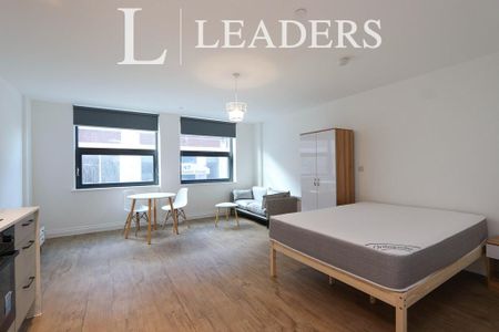 Studio to rent - Photo 3