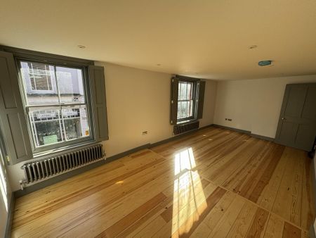 2 bedroom maisonette to rent - Photo 2