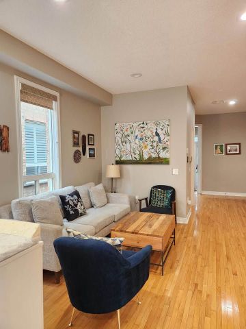 For Lease - 971 Ledbury Crescent, Mississauga, Ontario - Photo 2