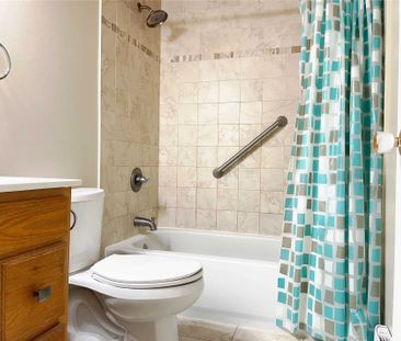 For Lease - 4 Gatsby Square, Brampton, Ontario - Photo 2