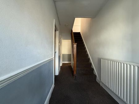 4 bedroom terraced house to rent - Photo 5