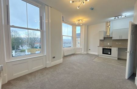 Flat 5, Beck House, 3 West Parade Road, Scarborough - Photo 4