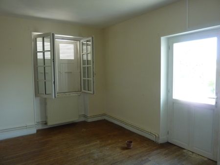 Location Appartement 3 pièces 65m² LATHUS ST REMY 86390 - Photo 3