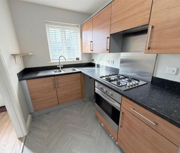 2 bedroom end of terrace house to rent - Photo 3