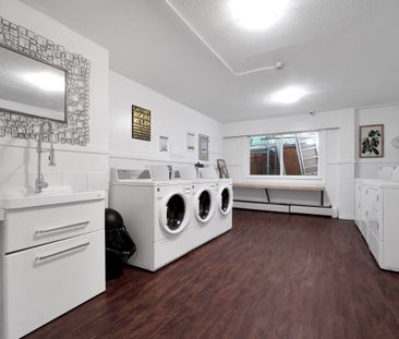 Redwood Manor - 1 Bedroom - Photo 6