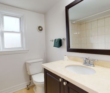 For Lease - 262 Poyntz Avenue Unit# Upper, Toronto, Ontario - Photo 3