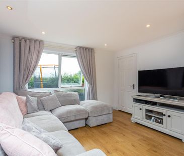 Hithercroft Road, High Wycombe - Photo 1
