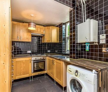 2 bedroom semi-detached house to rent - Photo 4