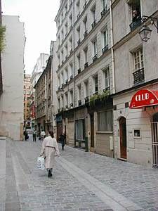 Logement à Paris, Location meublée - Photo 5