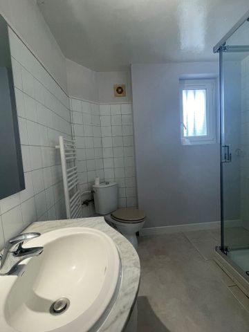 Location Appartement 3 pièces 61m² - Photo 2