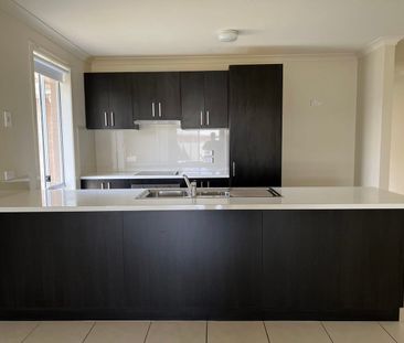 Spacious Four Bedroom Family Home. - Photo 4