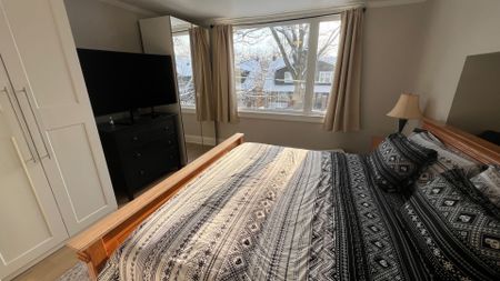 For Lease - 96 Hollywood Crescent, Toronto, Ontario - Photo 3