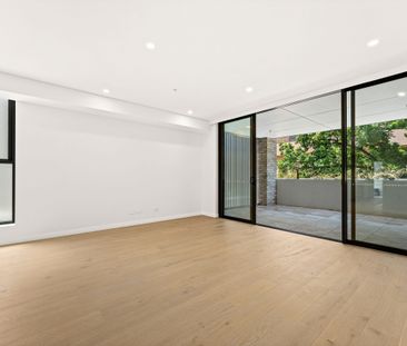 Luxurious Brand-New Boutique Residences - Refined Living in an Excl... - Photo 3