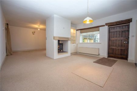 2 bedroom terraced house to rent - Photo 2