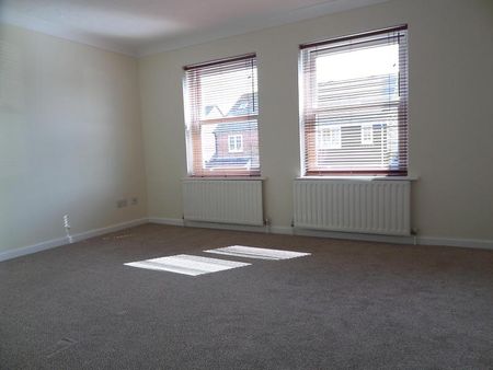 2 bedroom apartment to rent Meadow Lane, Hamble, Southampton, SO31 - Photo 3