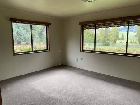 Three Bedroom Home - Photo 4