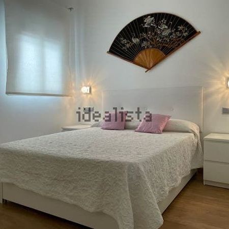 Alquiler de piso en Calle Trinidad - Photo 1