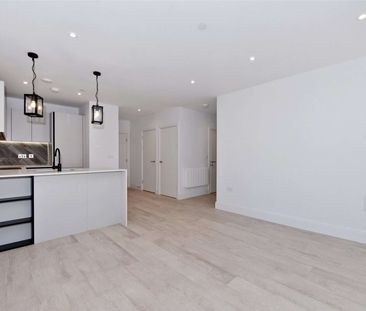 A modern and unfurnished two bedroom apartment in the Horlicks Quar... - Photo 1