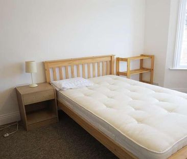 Bedroom Detached House In Charminster, BH8 - Photo 5