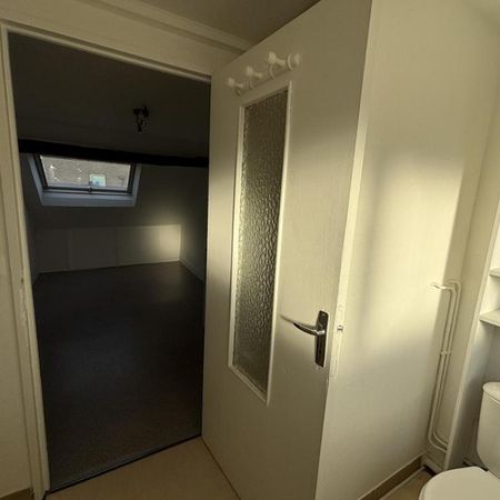 Location Studio à Amiens Hyper Centre-Ville - Photo 4