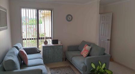 Walk to town - Photo 3