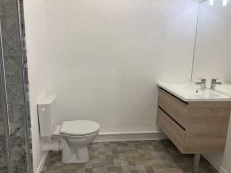 Location Appartement 2 pièces 45m² CORMELLES LE ROYAL 14123 - Photo 4