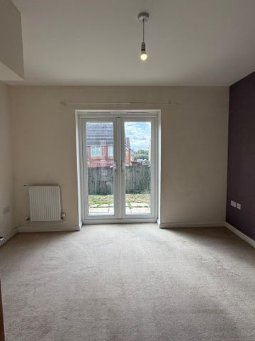 2 bedroom terraced house to rent - Photo 4