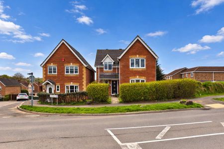 4 bedroom detached house to rent - Photo 3