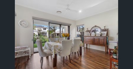 SPACIOUS HOME WITHIN THE COVA ESTATE - Photo 3