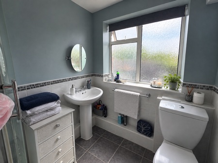 2 bedroom apartment to rent - Photo 5