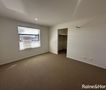 Stylish 4-Bedroom Family Home in Munno Para Downs - Photo 1