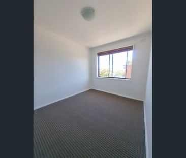 Outstanding position - Photo 2