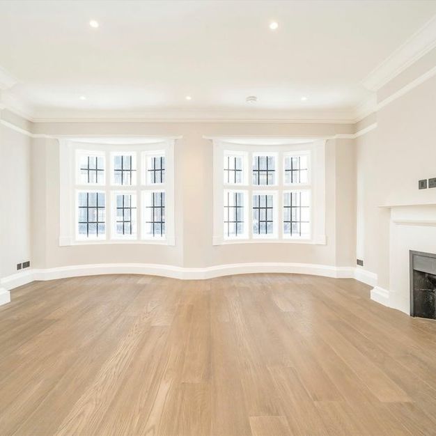 Young Street - Photo 1