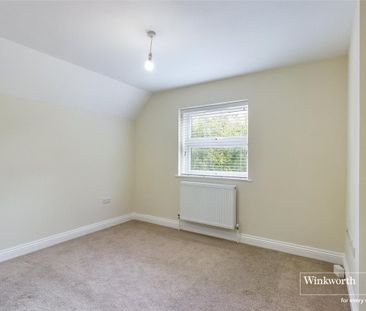 3 bedroom semi-detached house to rent - Photo 6