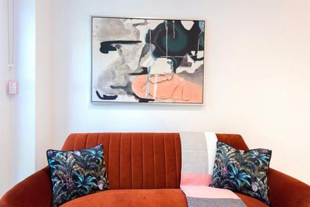 Compass House, Camberley - 2 bedrooms Property for lettings - Seymours - Photo 2