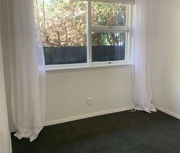 2BR Rear Unit Close to the Beckenham Loop - Photo 2