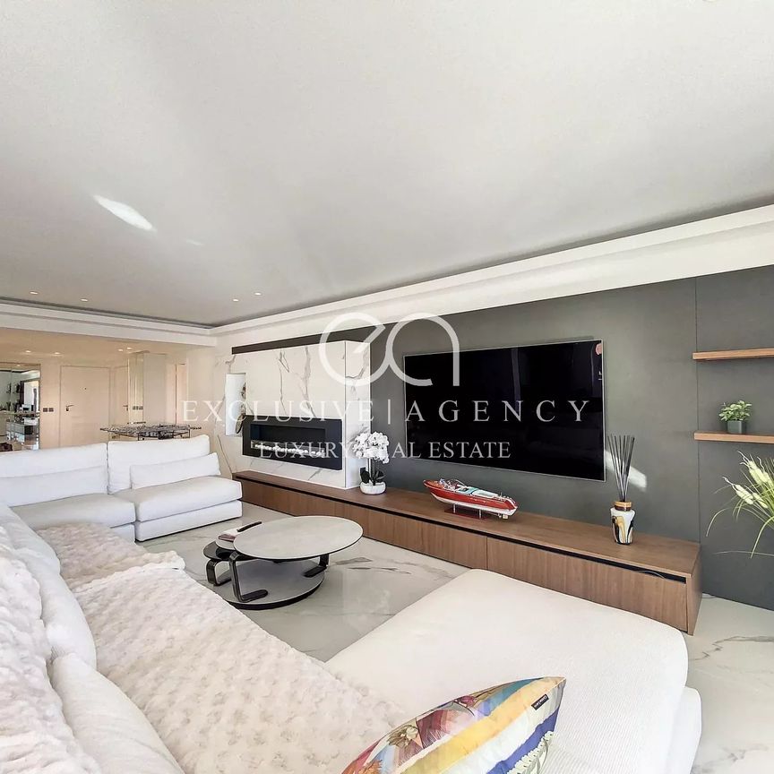 Location Appartement 5 pièces 172m² VALLAURIS 06220 - Photo 1