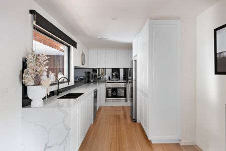 2 Arcadia Way, Eltham North - Photo 5