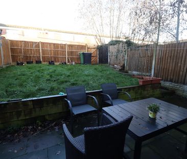 Flanders Close, Redditch - Photo 6