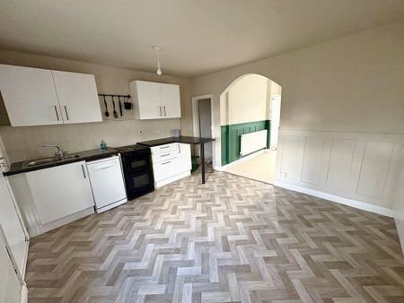 3 bedroom terraced house to rent - Photo 3