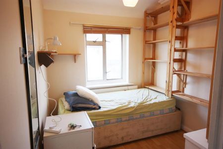 Carlisle Avenue, East Acton, London, W3 7NL - Photo 2