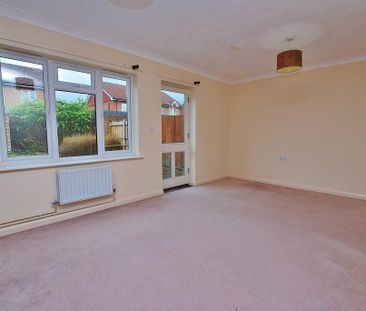 3 bedroom semi-detached house to rent - Photo 1