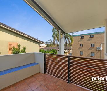 3/66 Sparkes Street, Chermside, Qld 4032 - Photo 1