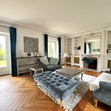 Maison • Le Chesnay - Photo 1